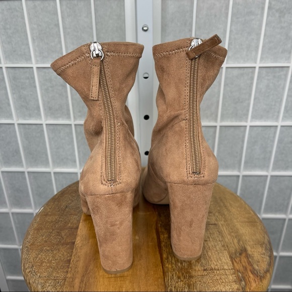 Steve Madden Women’s Sock Ankle Boots - Picture 5 of 7